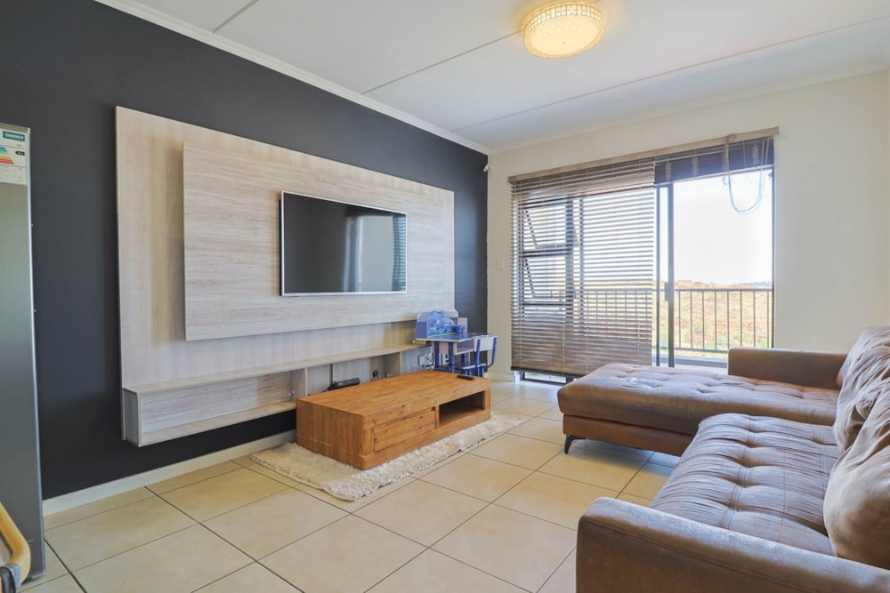 Apartment for sale in Oakdene, Johannesburg - 1GV1648018 Apartment for sale in Oakdene, Johannesburg - 1GV1648018