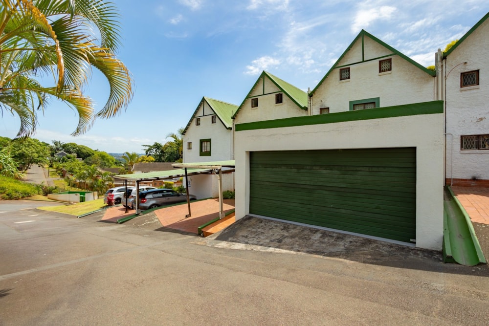 Townhouse for sale in Westridge, Durban - 1DA1646815 Townhouse for sale in Westridge, Durban - 1DA1646815