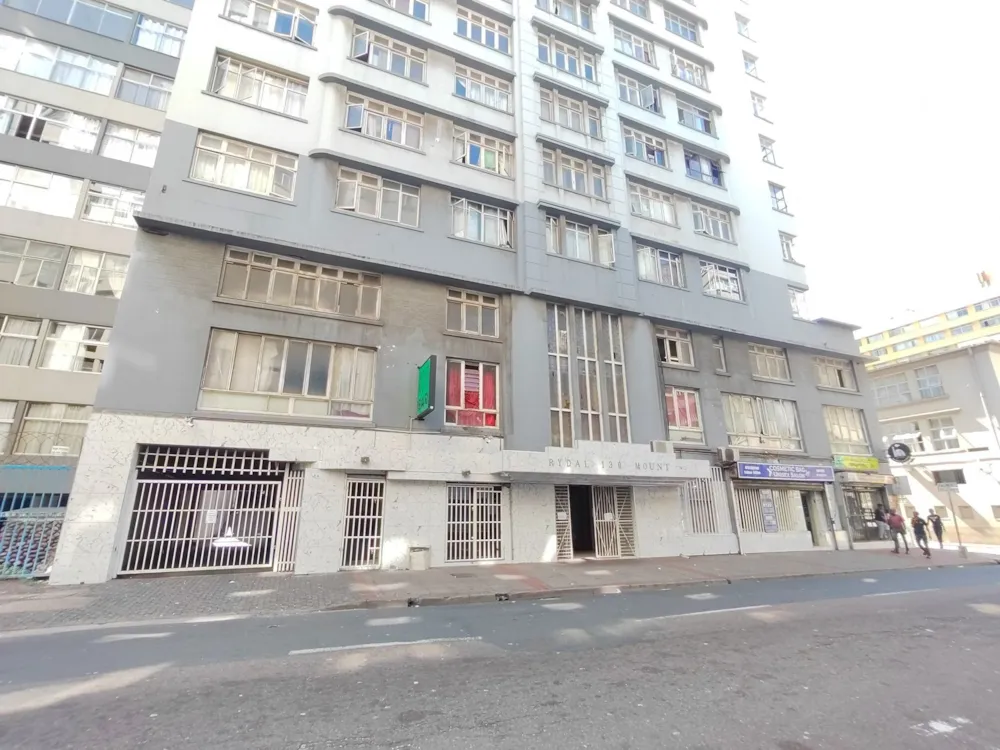 Bachelor apartment for sale in South Beach Durban - 1DA1646199 Bachelor apartment for sale in South Beach Durban - 1DA1646199