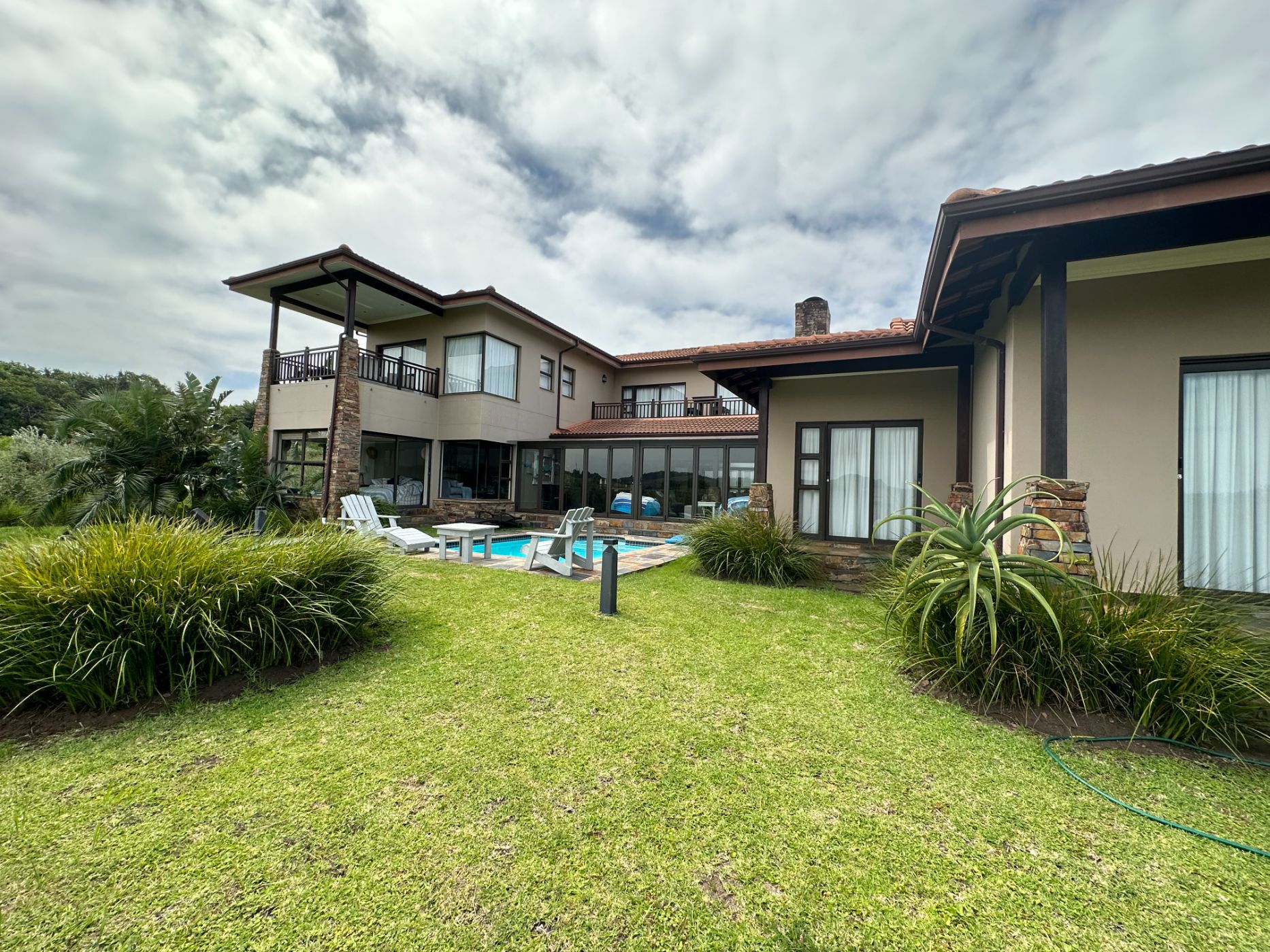 Double-storey house for sale in Leisure Bay - 1PD1645359
