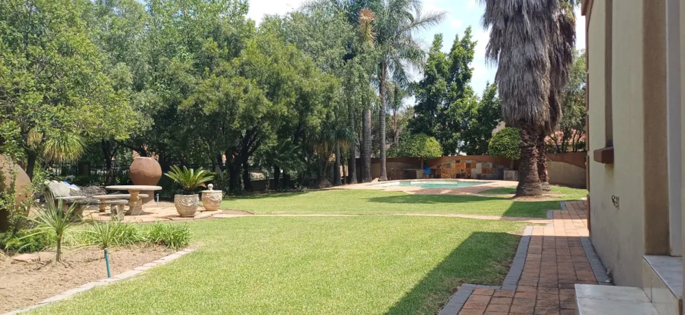Golf estate house for sale in Blue Valley Golf Estate - CN1648881
