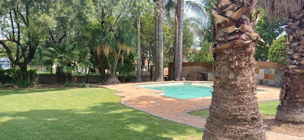 Golf estate house for sale in Blue Valley Golf Estate - CN1648881