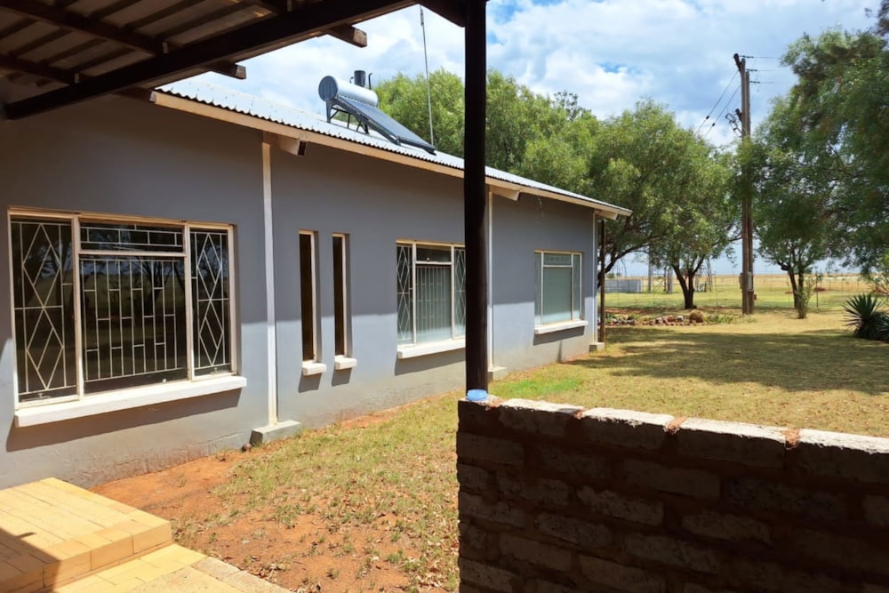 Farm vacant land for sale in Bloemhof, North West Province - 1KJ1648172 Farm vacant land for sale in Bloemhof, North West Province - 1KJ1648172