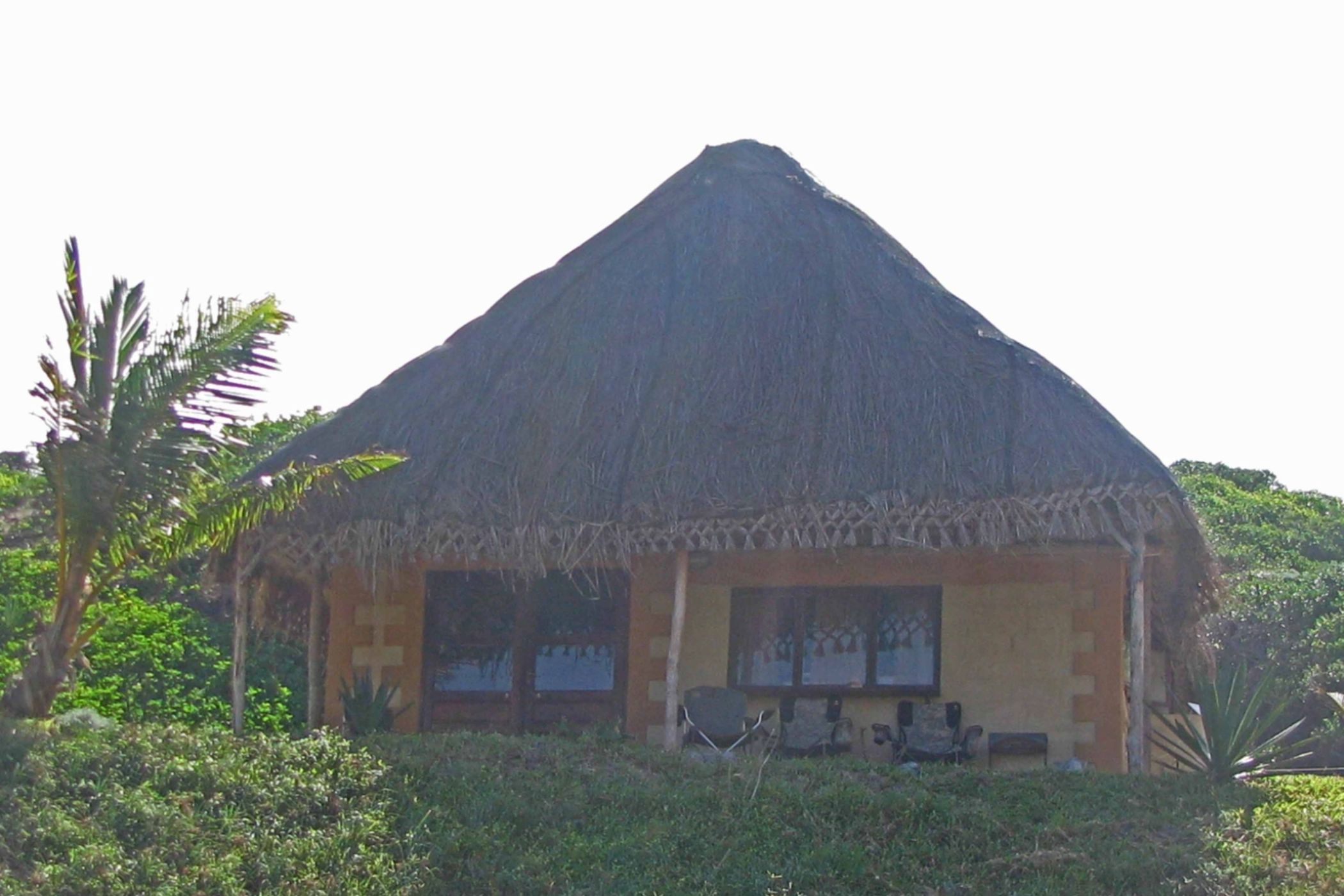 Beach bungalow for sale in Inharrime, Mozambique - 3MQ1591149