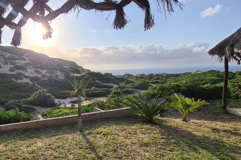 Beach bungalow for sale in Inharrime, Mozambique - 3MQ1591149