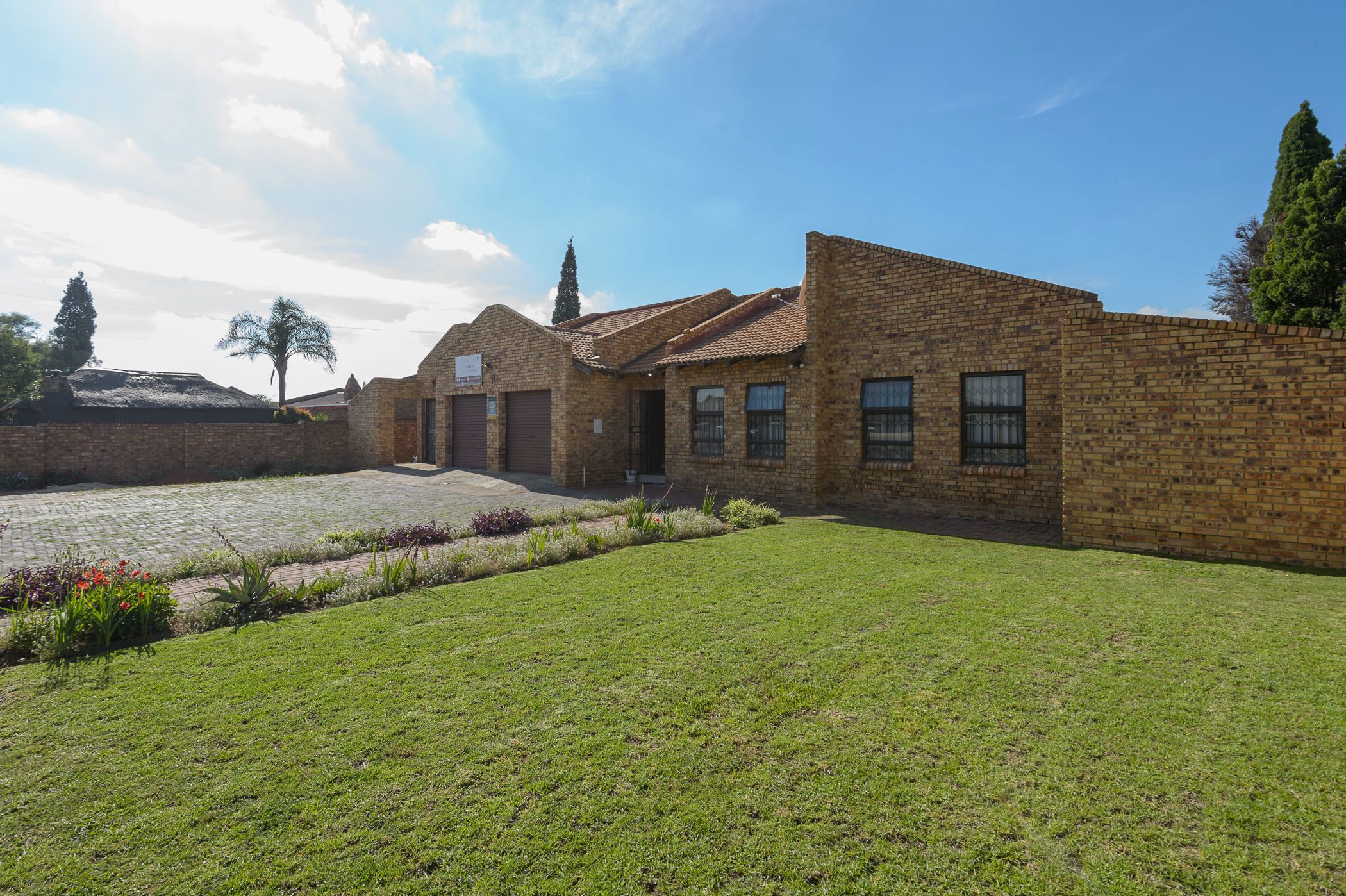 House for sale in Windmill Park - BOK1751695