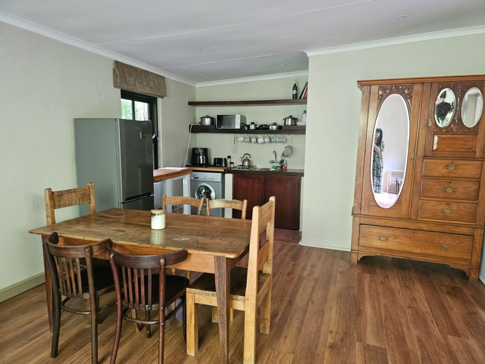 Cottage let in Parktown North - JBL1709883