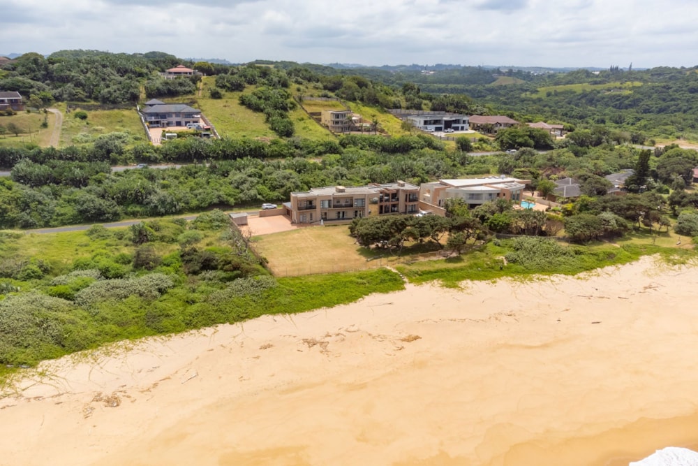 Beachfront villa for sale in Oslo Beach, Port Shepstone - 1PX1647552 Beachfront villa for sale in Oslo Beach, Port Shepstone - 1PX1647552
