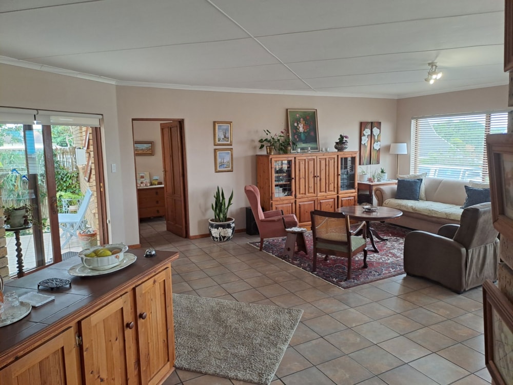 House for sale in Stilbaai West - 1SR1694189 House for sale in Stilbaai West - 1SR1694189