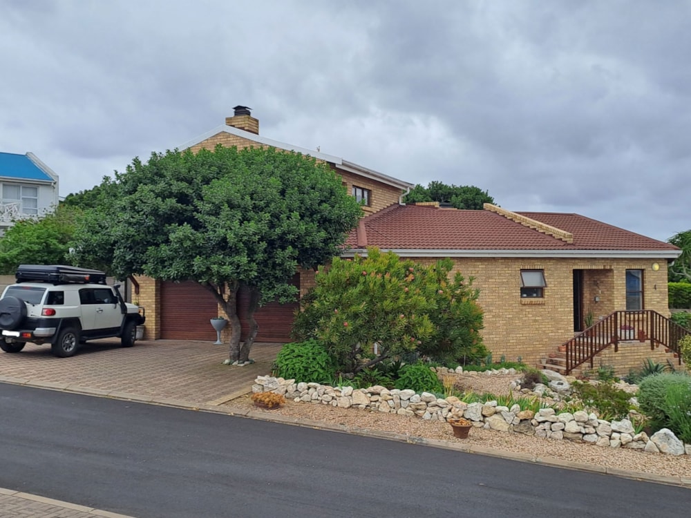 House for sale in Stilbaai West - 1SR1694189 House for sale in Stilbaai West - 1SR1694189