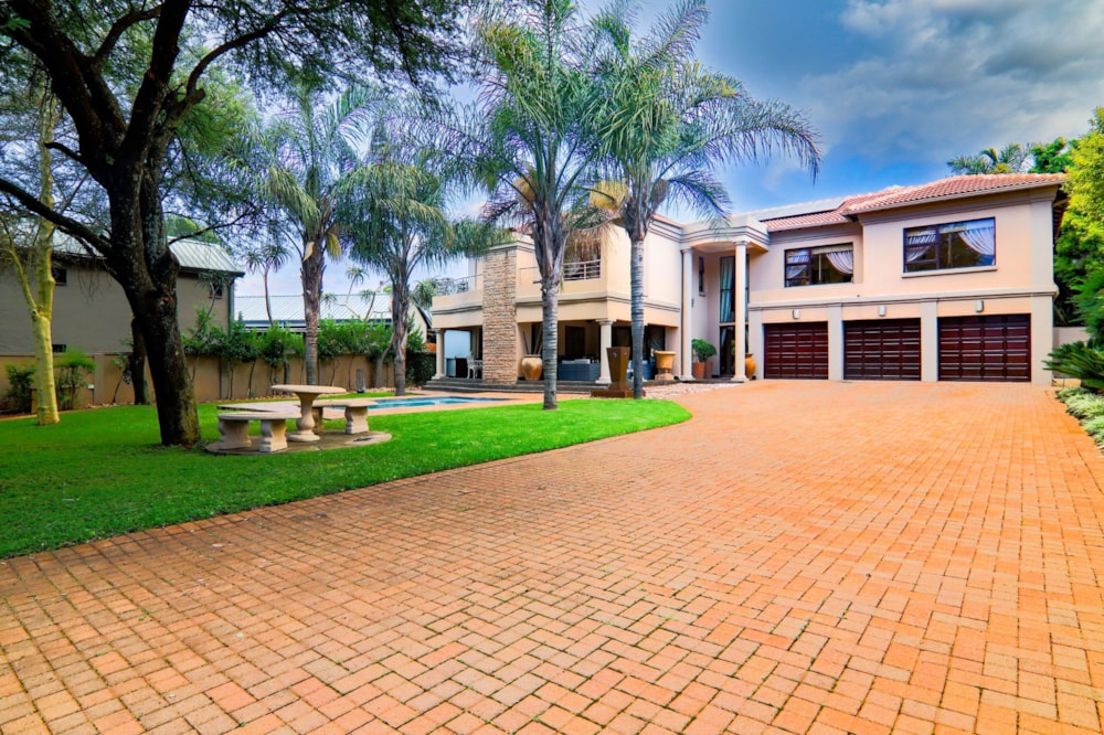 Security estate home sold in Midstream Estate - CN1645100 Security estate home sold in Midstream Estate - CN1645100