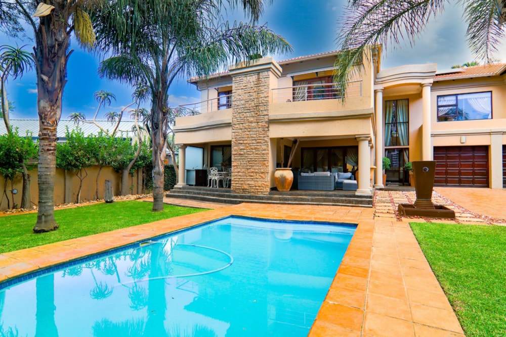 Security estate home sold in Midstream Estate - CN1645100 Security estate home sold in Midstream Estate - CN1645100