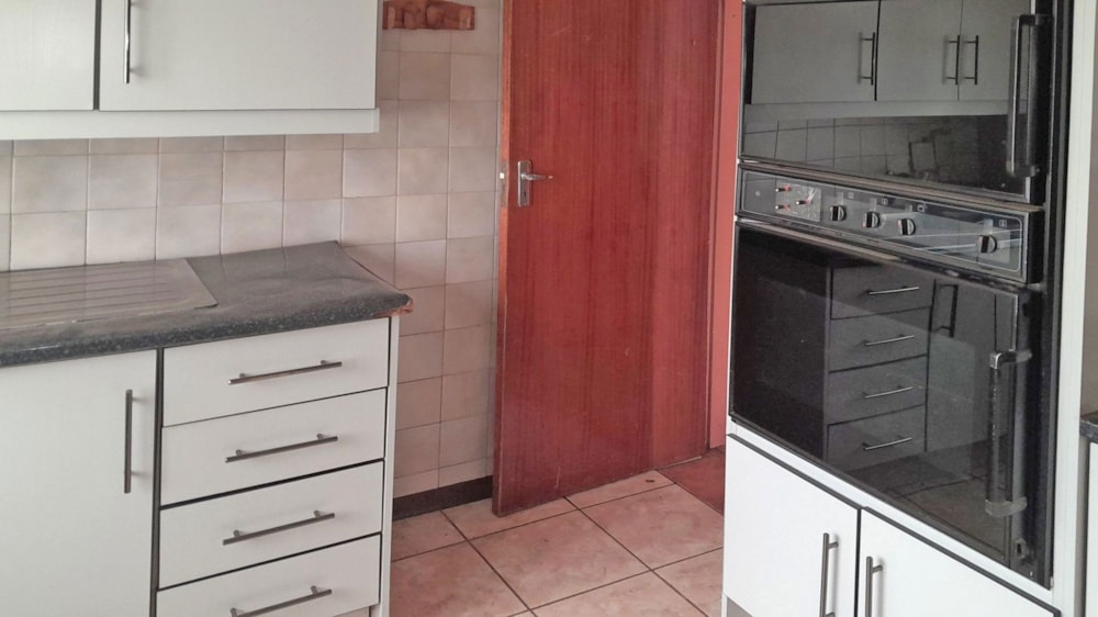 House sold in Beverley Hills, Evaton - 1VT1644722 House sold in Beverley Hills, Evaton - 1VT1644722