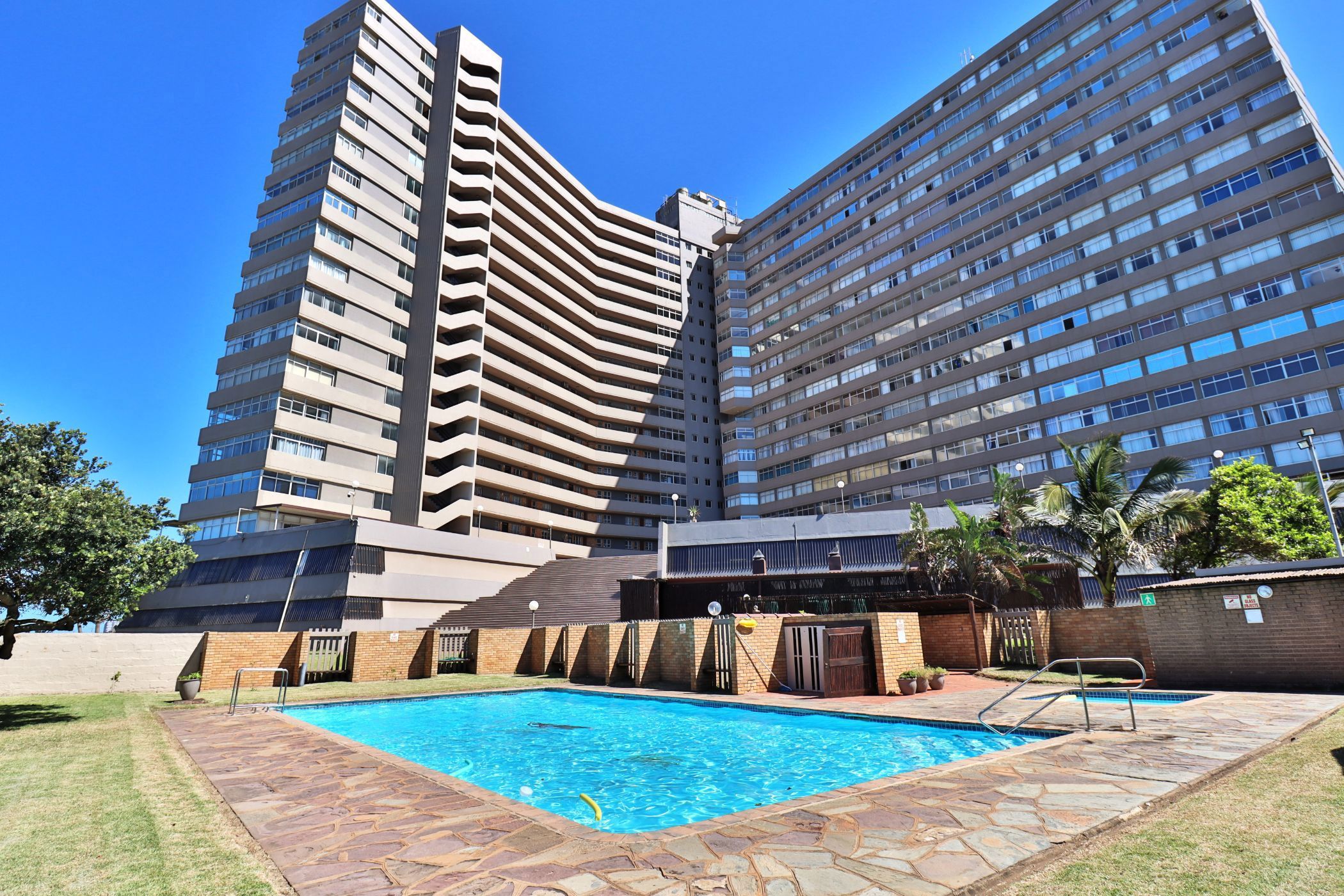 Apartment let in Doonside - 1WB1645112