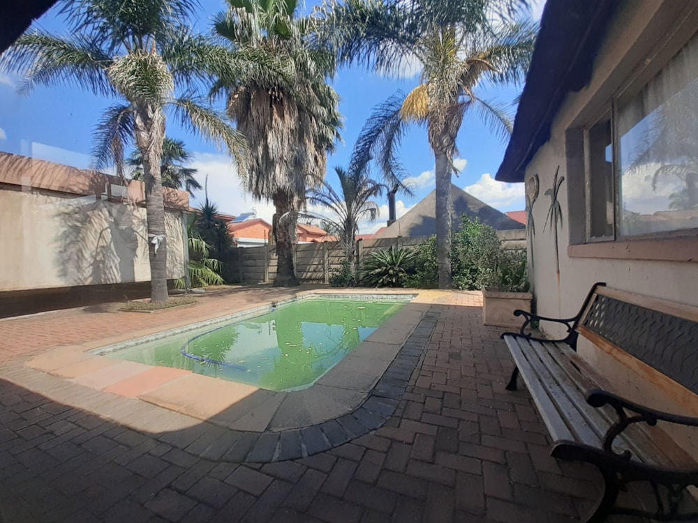 House for sale in Vanderbijlpark SE 2 - 1VT1726717