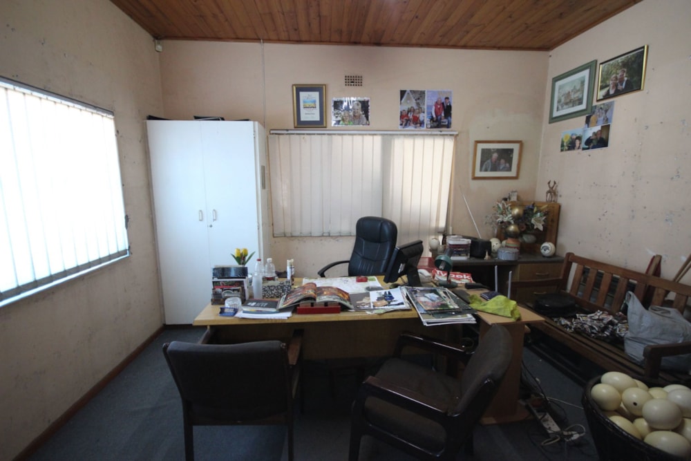 Commercial business sold in Oudtshoorn - 1OU1645397 Commercial business sold in Oudtshoorn - 1OU1645397