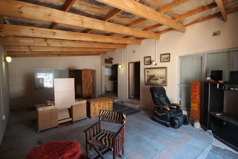 Commercial business sold in Oudtshoorn - 1OU1645397 Commercial business sold in Oudtshoorn - 1OU1645397