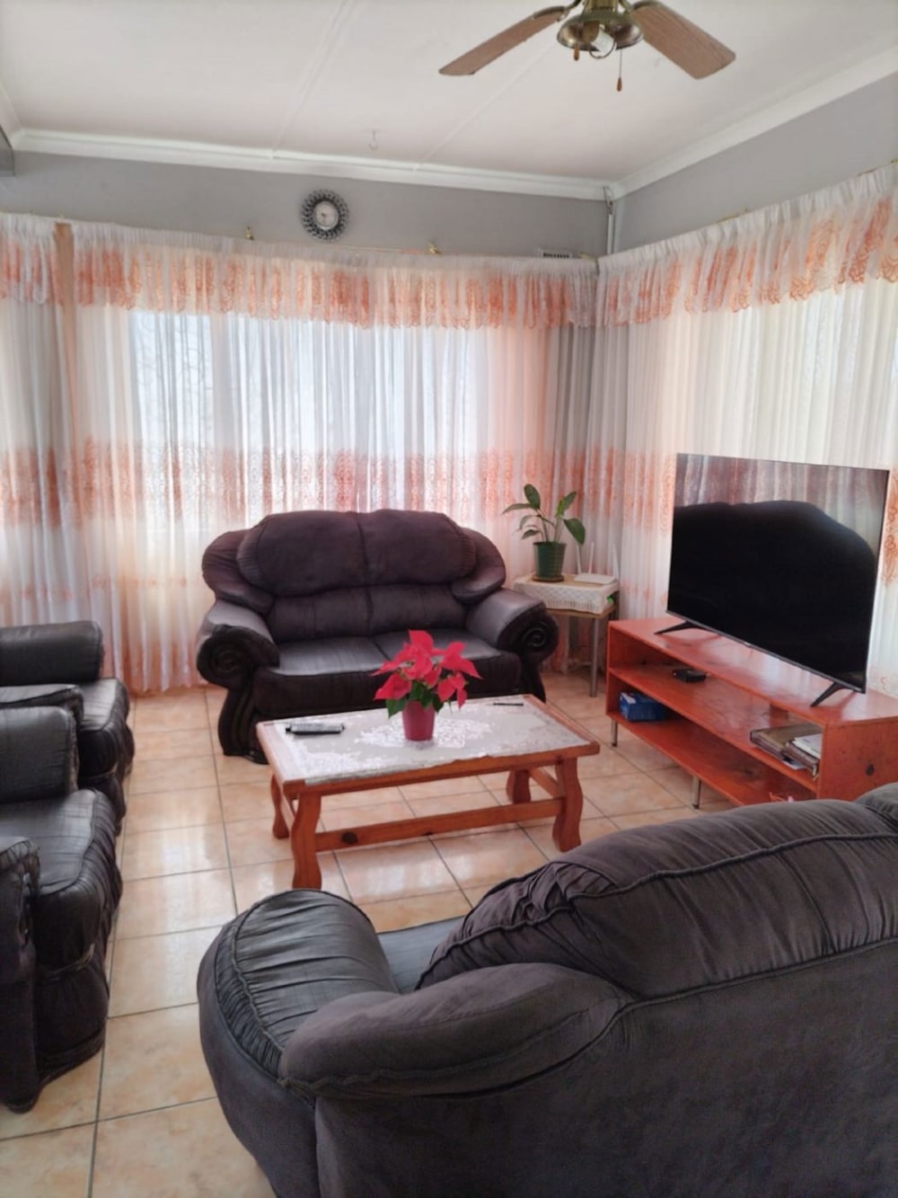 House for sale in Umzinto - 1si1645365 House for sale in Umzinto - 1si1645365