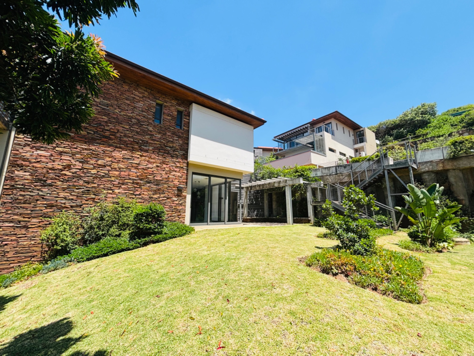 Townhouse to rent in Zimbali Estate - 1BD1749956