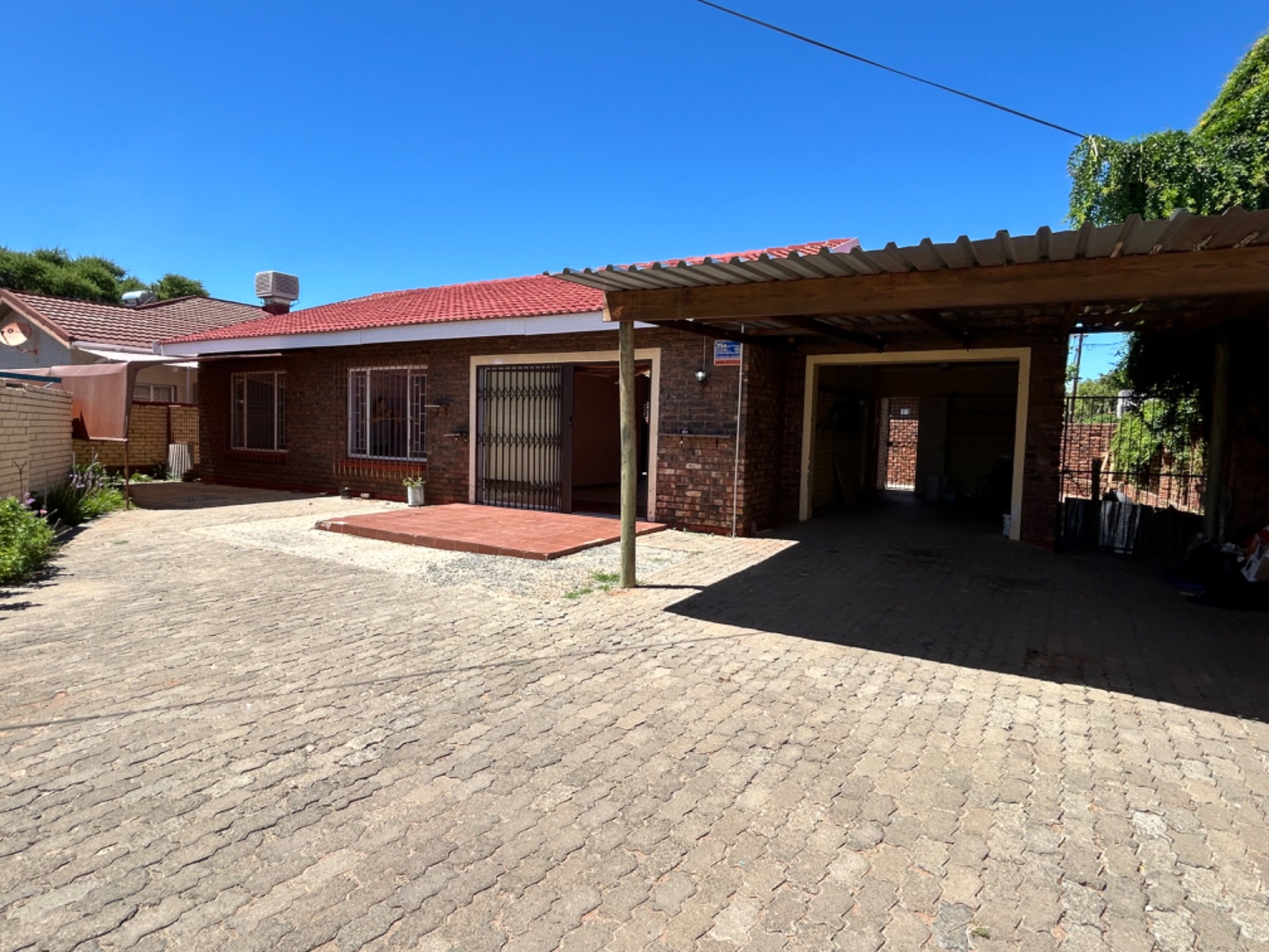 House sold in New Park - 1KJ1645585