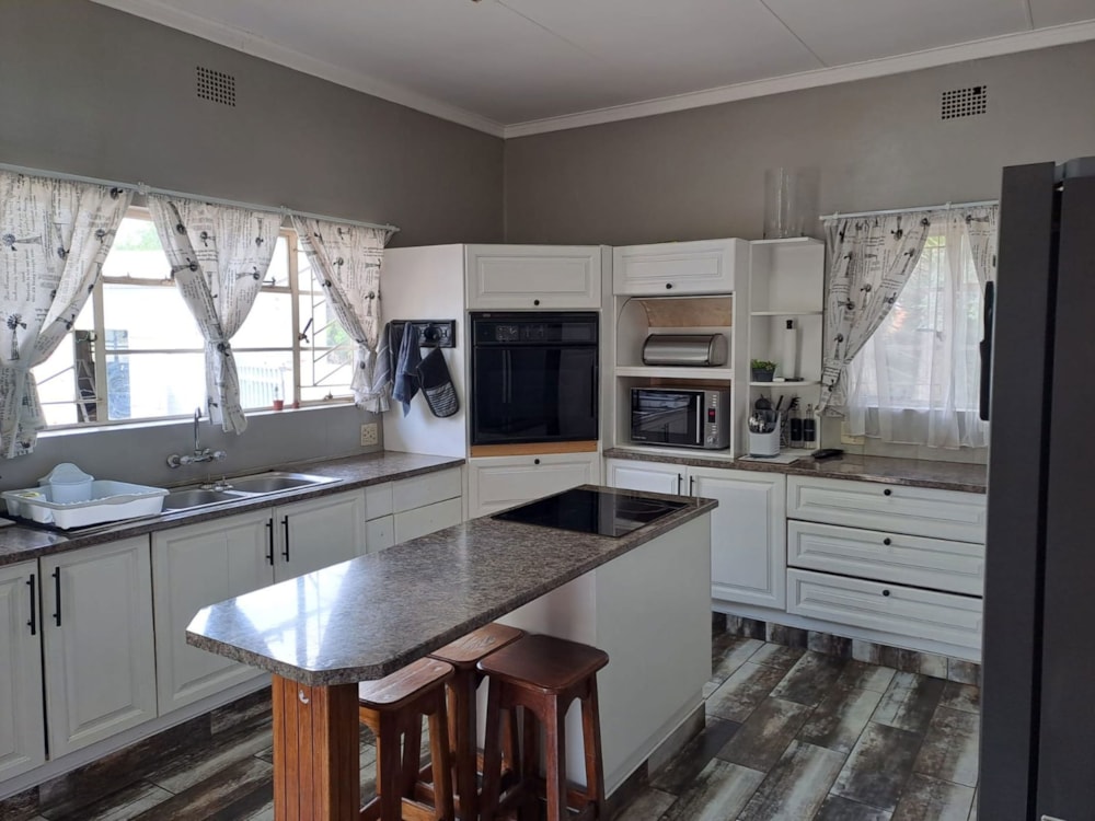 House let in St Helena - 1WM1696792