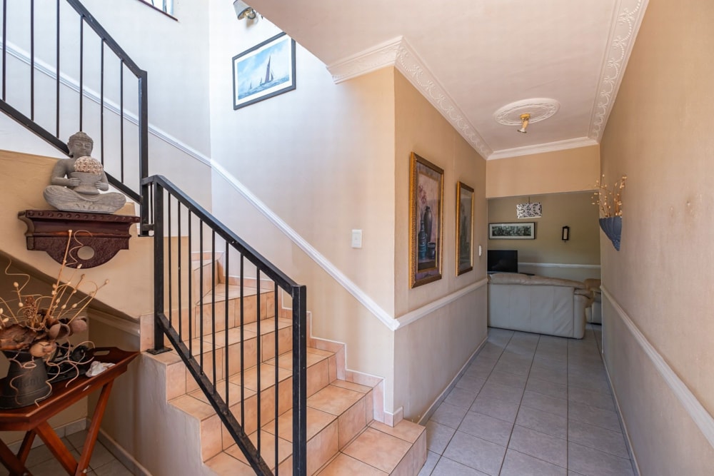 Double-storey house to rent in Winklespruit - 1WB1726023