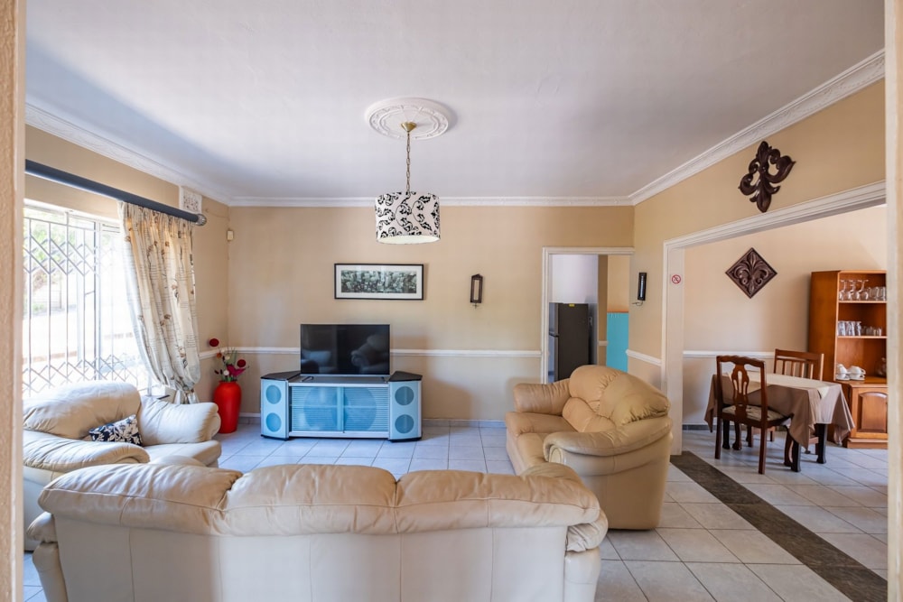 Double-storey house to rent in Winklespruit - 1WB1726023