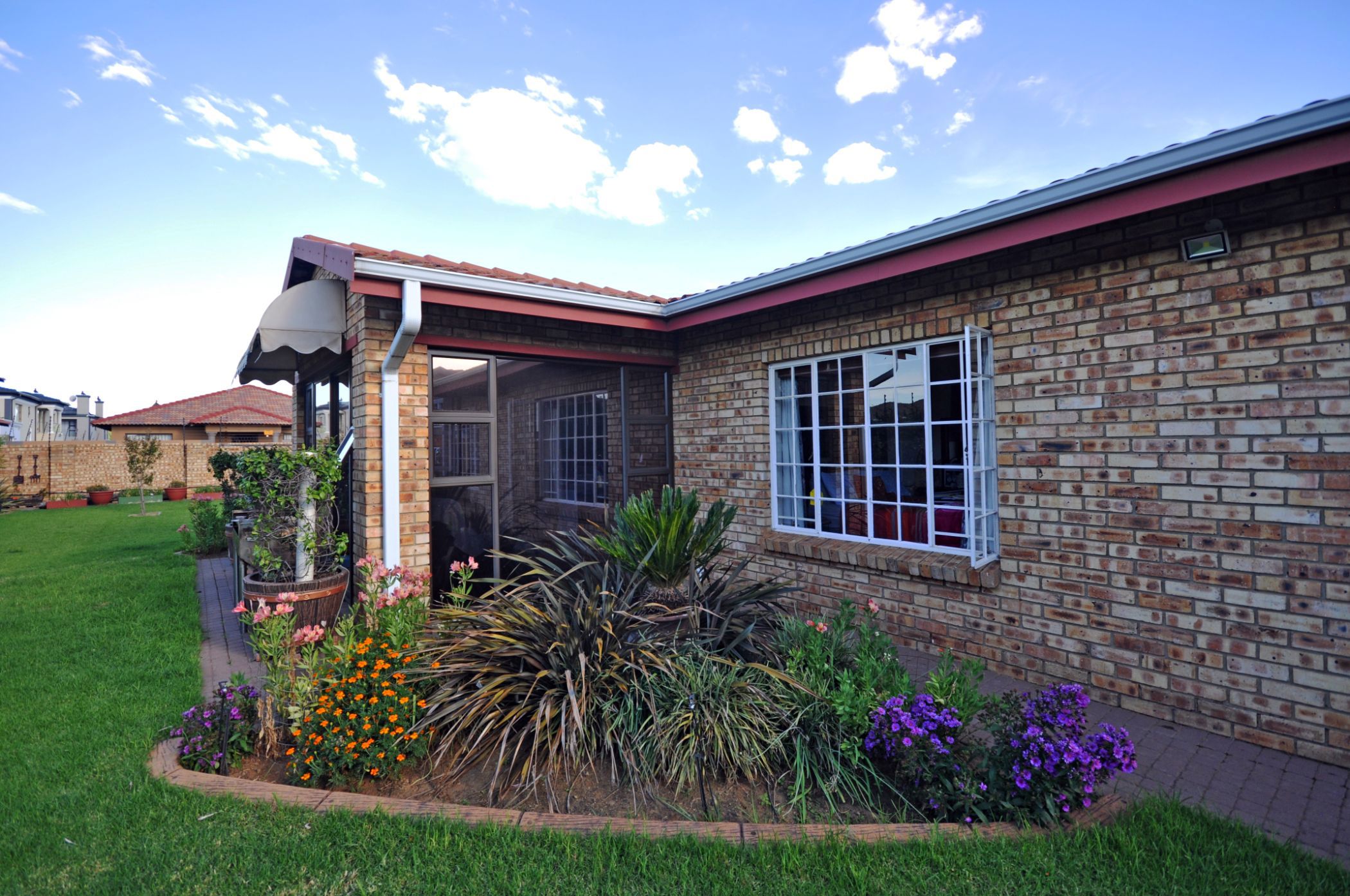 Security estate home sold in Risiville - 1VT1646137