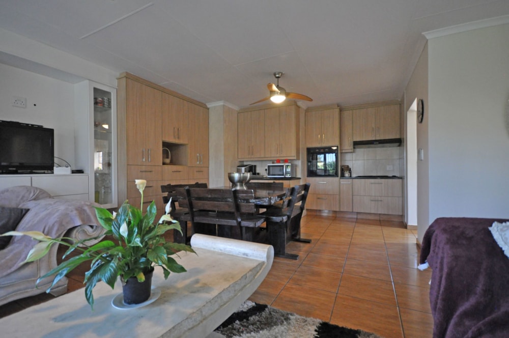 Security estate home sold in Risiville - 1VT1646137 Security estate home sold in Risiville - 1VT1646137