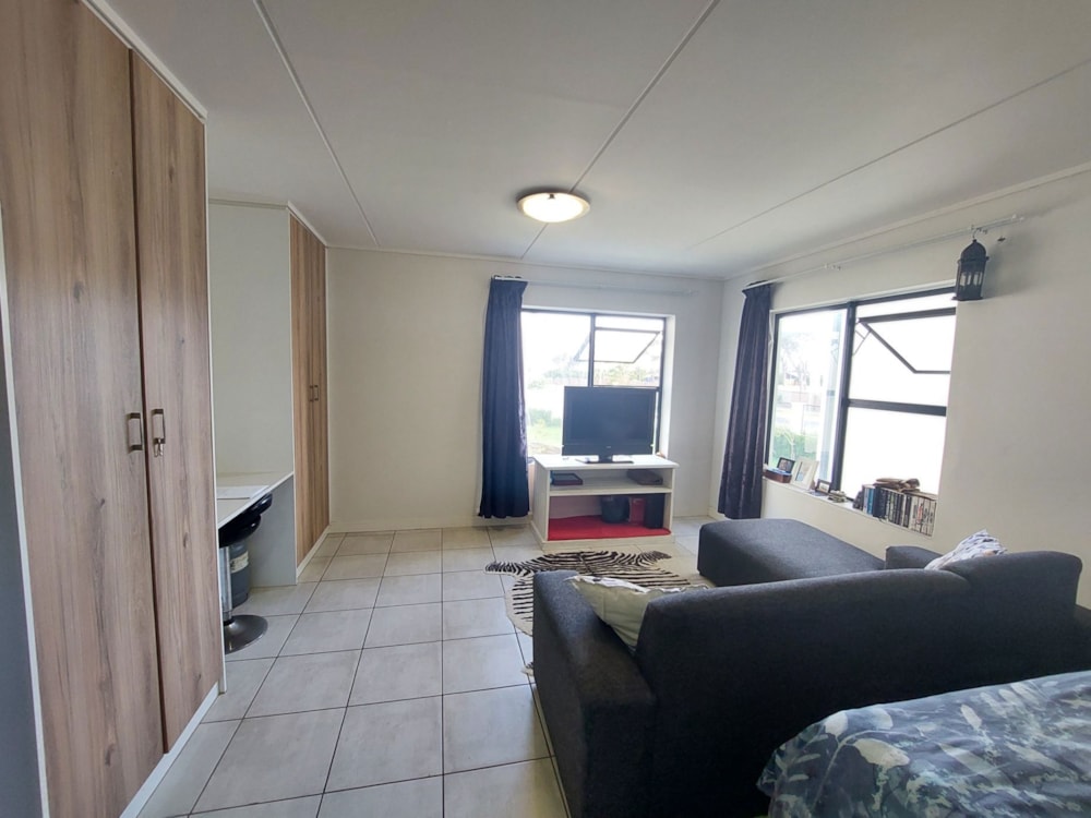 Studio apartment let in Gordons Bay - SWL1685674