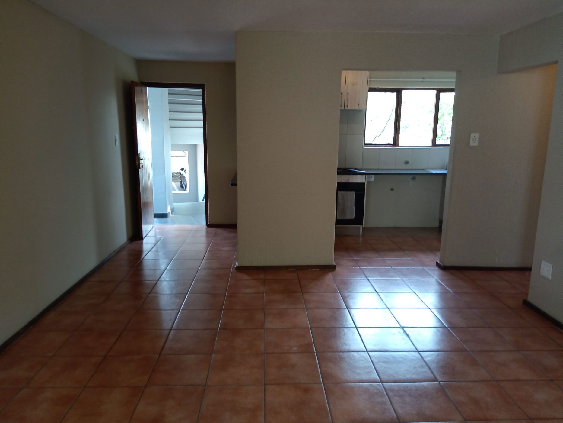 Apartment to rent in Sunninghill Gardens - FYL1734243