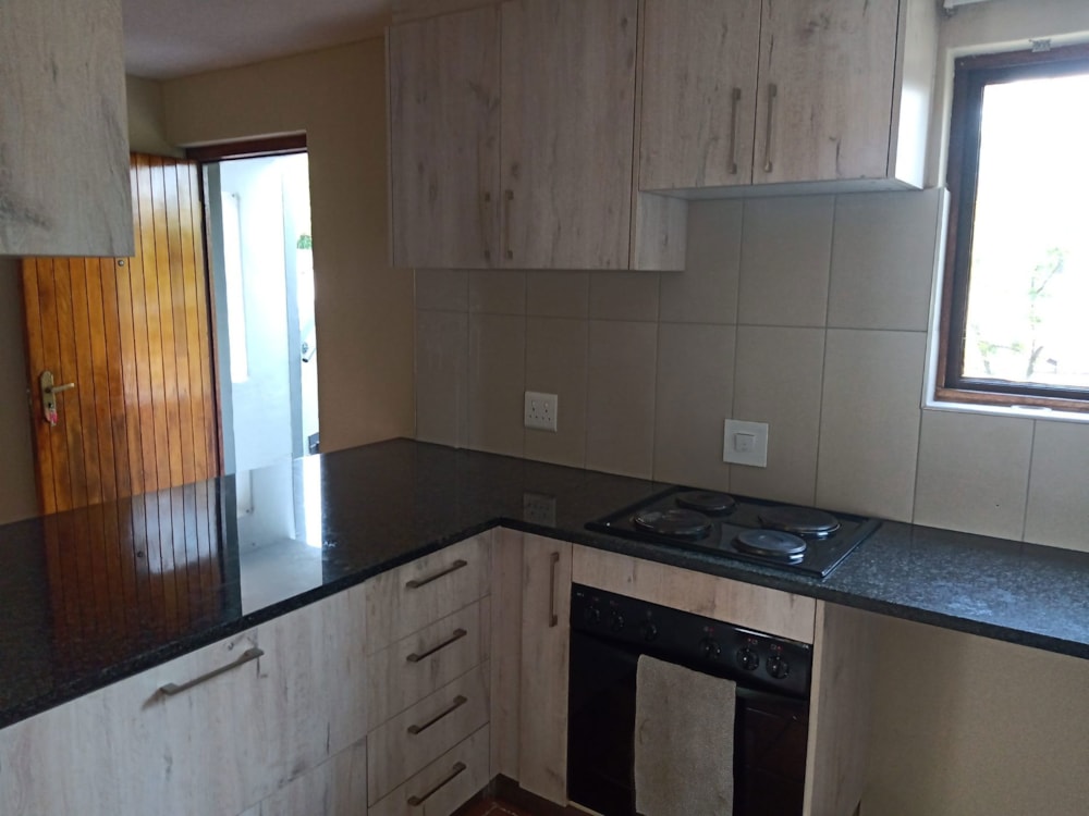Apartment to rent in Sunninghill Gardens - FYL1735171