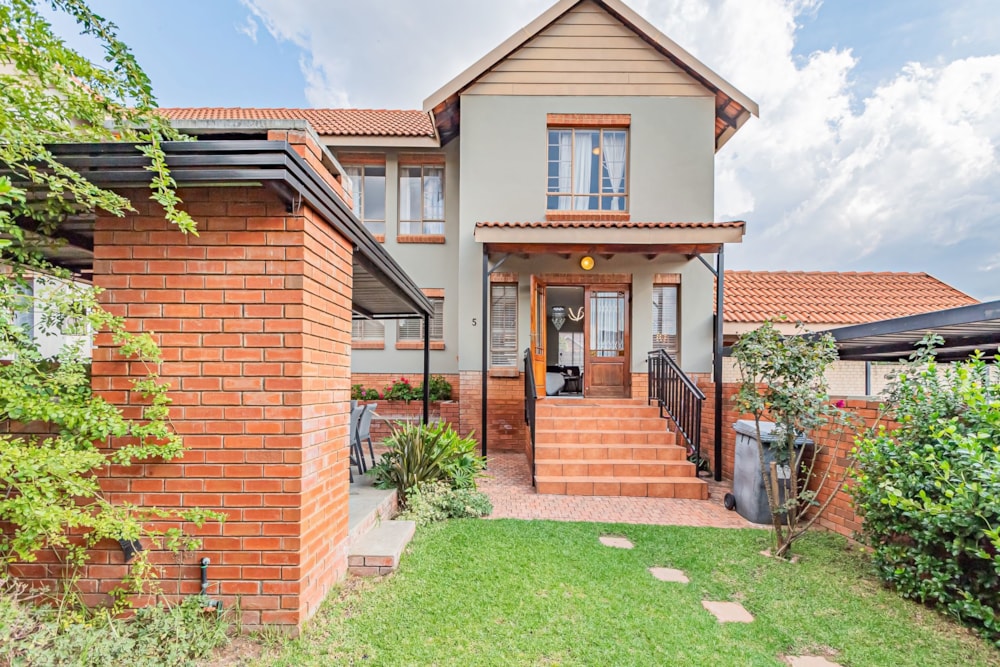 House let in Brooklands Lifestyle Estate - CNL1711332 House let in Brooklands Lifestyle Estate - CNL1711332