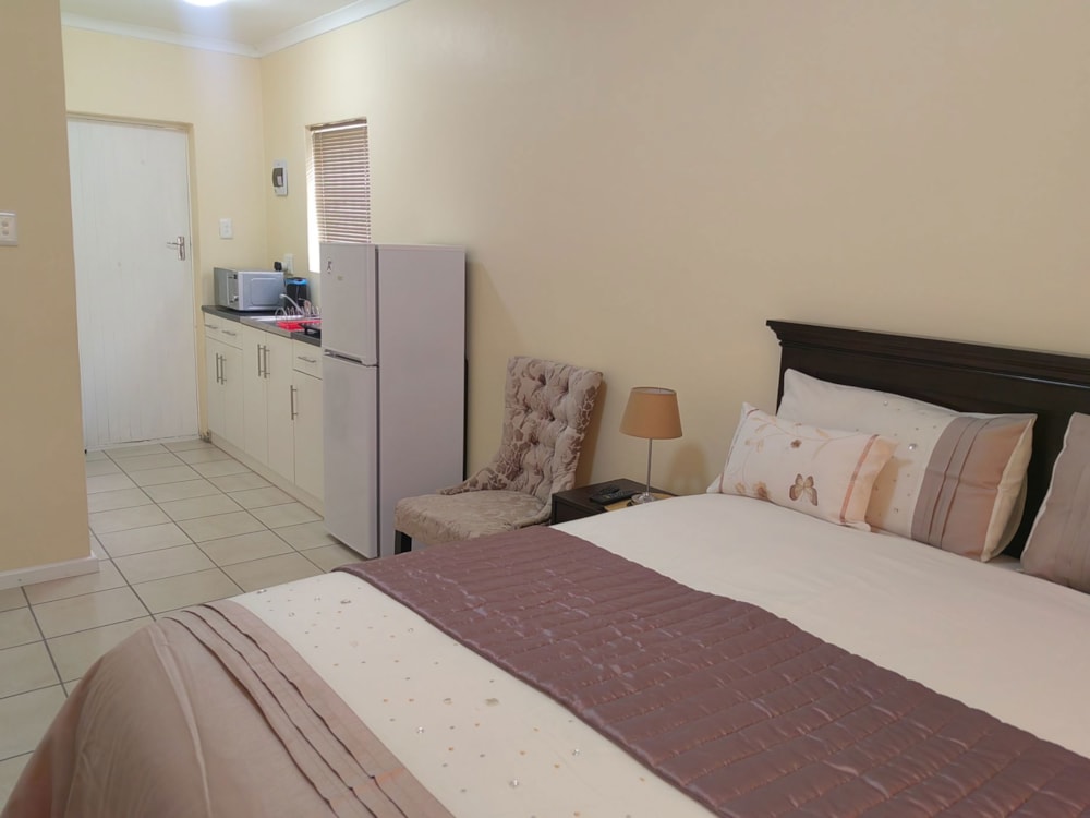 Cottage let in Bluewater Bay, Port Elizabeth, Gqeberha - 1PLZ1683980 Cottage let in Bluewater Bay, Port Elizabeth, Gqeberha - 1PLZ1683980