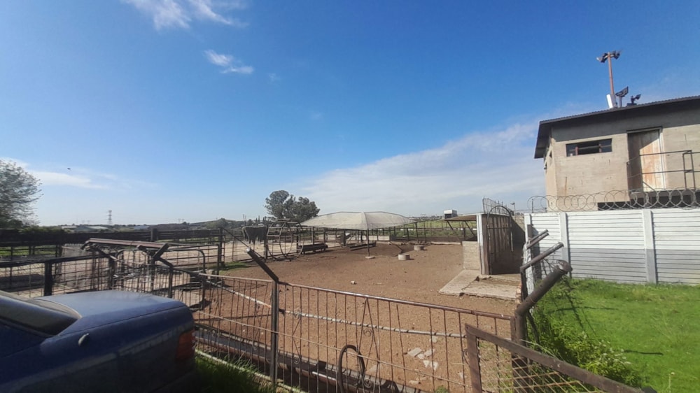 Smallholding for sale in Roodsgardens - 1VT1646491 Smallholding for sale in Roodsgardens - 1VT1646491