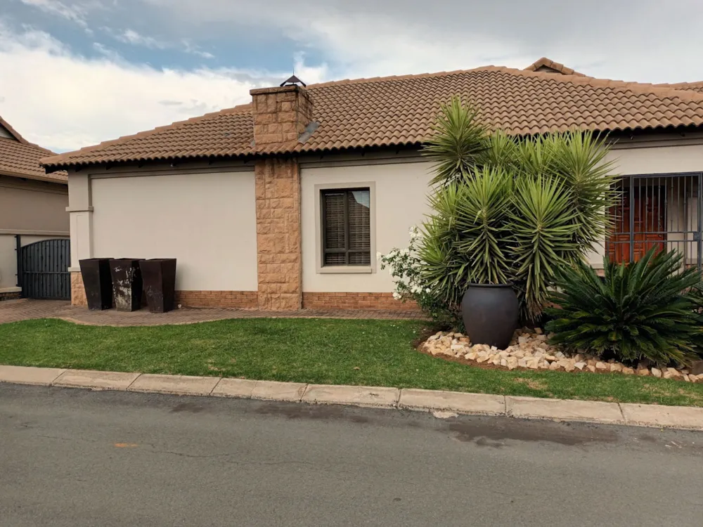 Townhouse let in Sunair Park - 1BJ1749274 Townhouse let in Sunair Park - 1BJ1749274