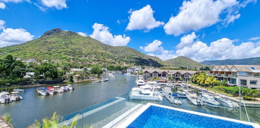 Beachfront villa to rent in Black River, Mauritius - MUR1646890 Beachfront villa to rent in Black River, Mauritius - MUR1646890