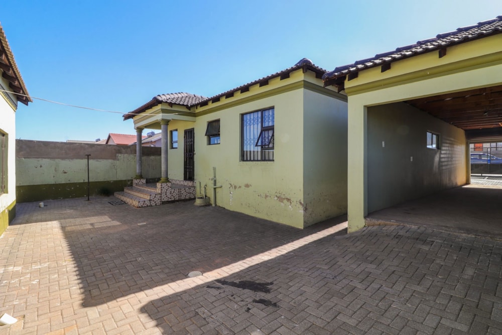 House for sale in Lenasia South - 1GV1702554 House for sale in Lenasia South - 1GV1702554