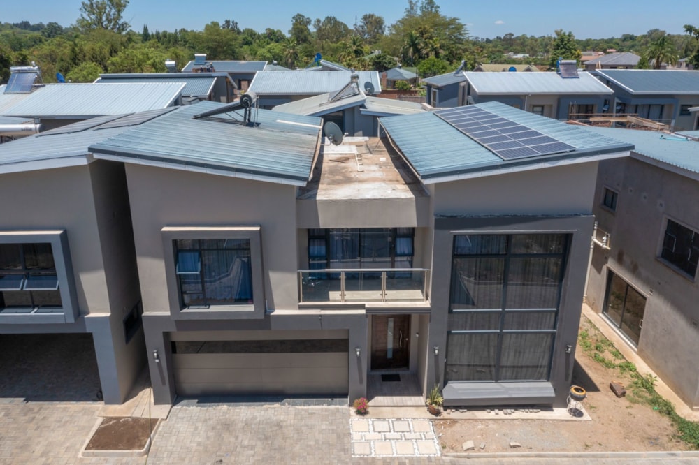 Townhouse for sale in Highlands, Zimbabwe - 3ZB1647085