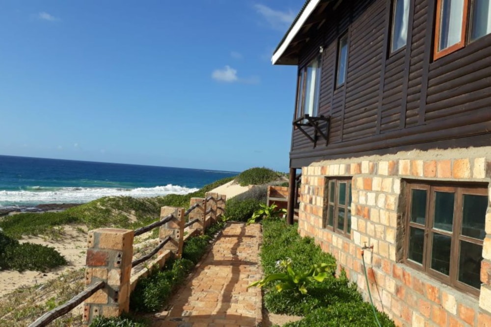 House for sale in Praia do Tofo, Mozambique - 3MQ1647232