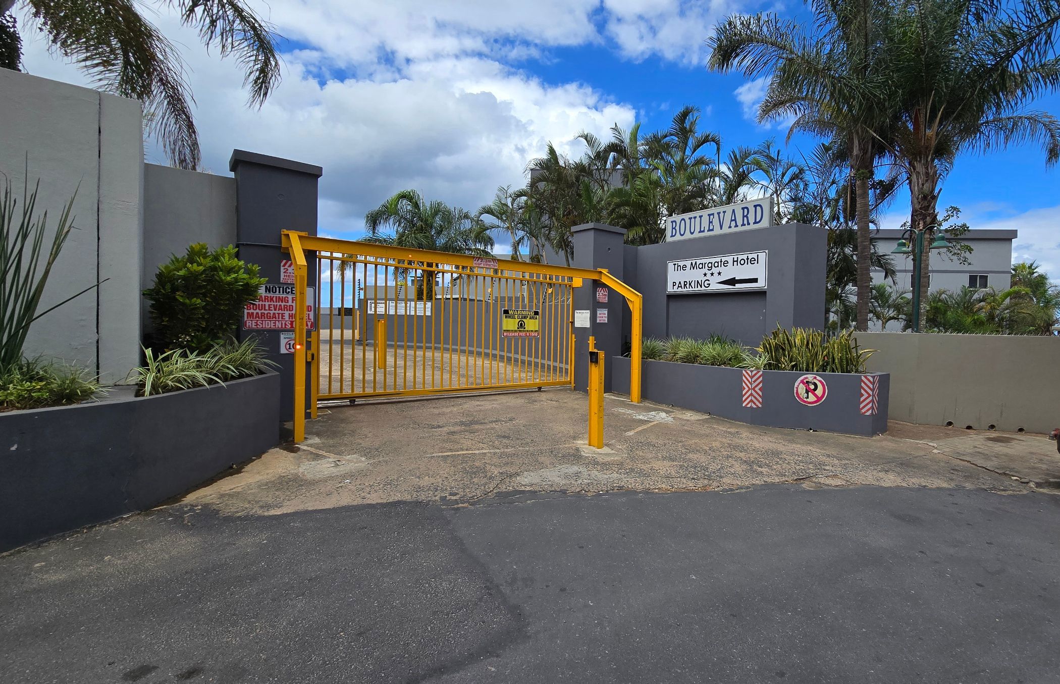 Apartment for sale in Margate - 1PX1648583