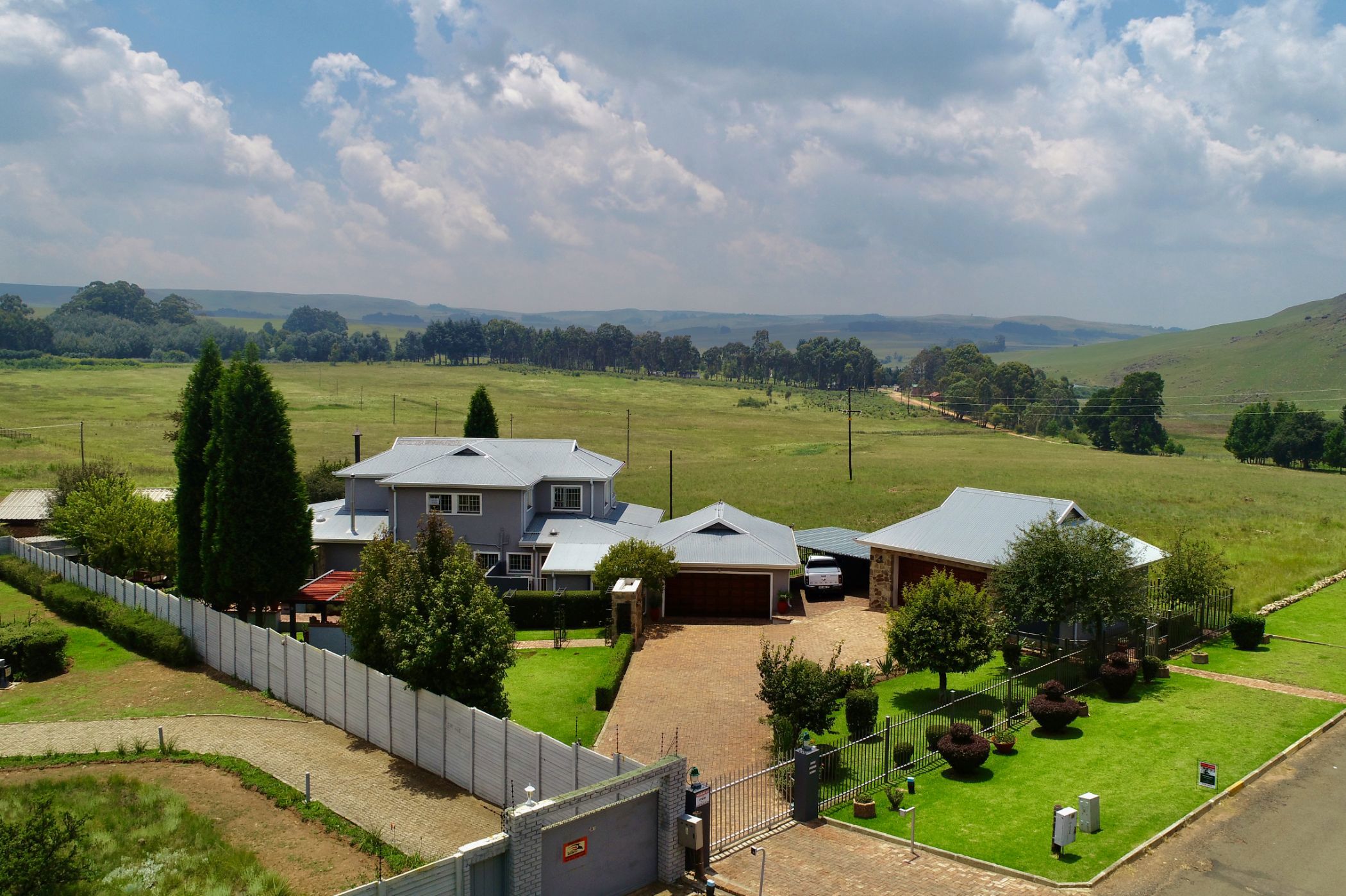 House for sale in Dullstroom - 1DS1647313