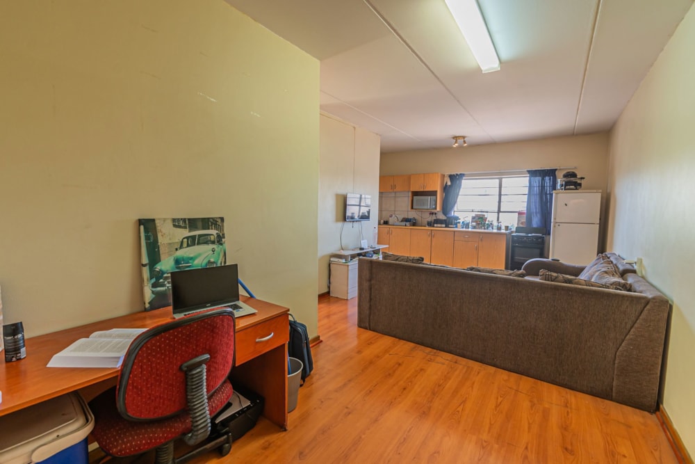 Apartment let in Hillcrest, Pretoria - PTL1647345