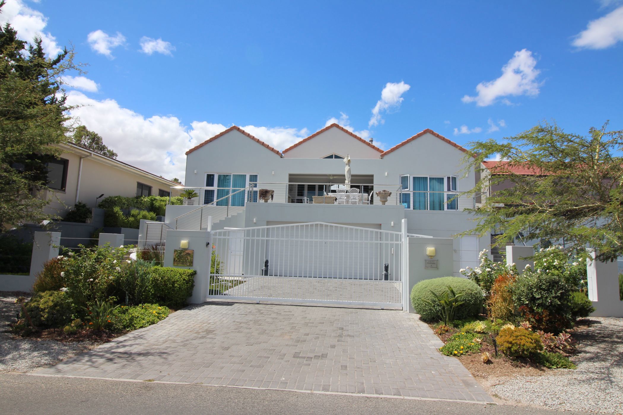 Double-storey house for sale in Port Owen - LA1647380