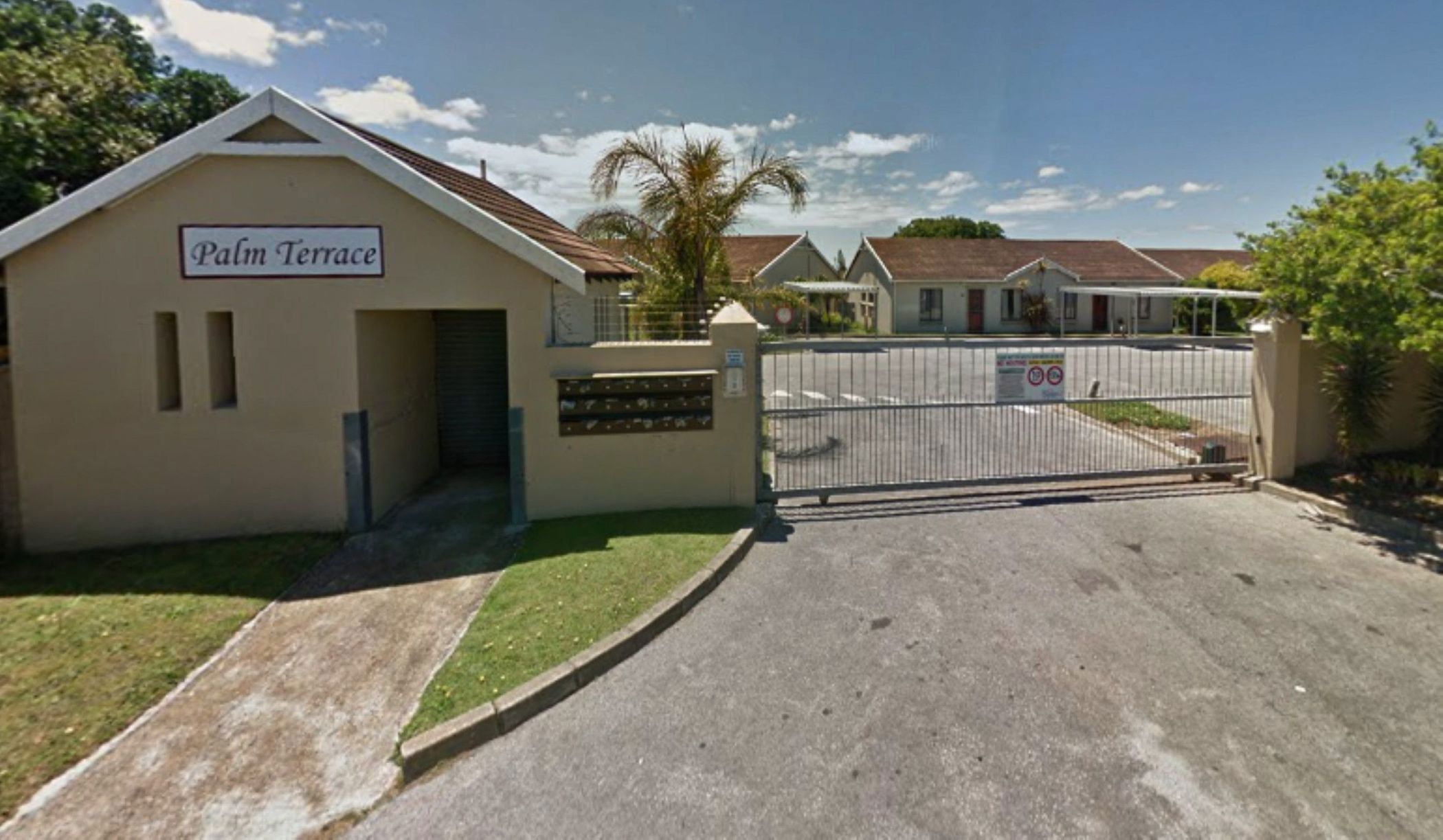 Townhouse to rent in Greenshields Park - 1PLZ1746038