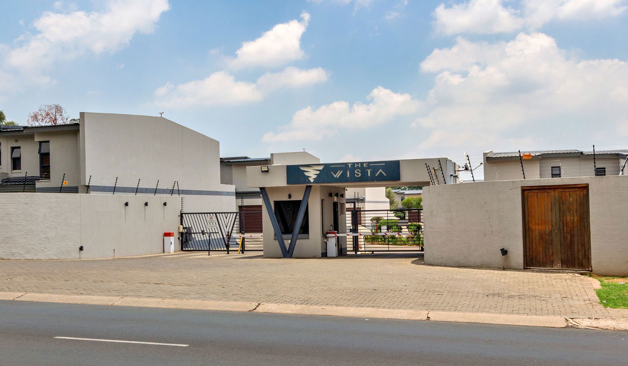 Double-storey apartment to rent in Rynfield - ENL1726001