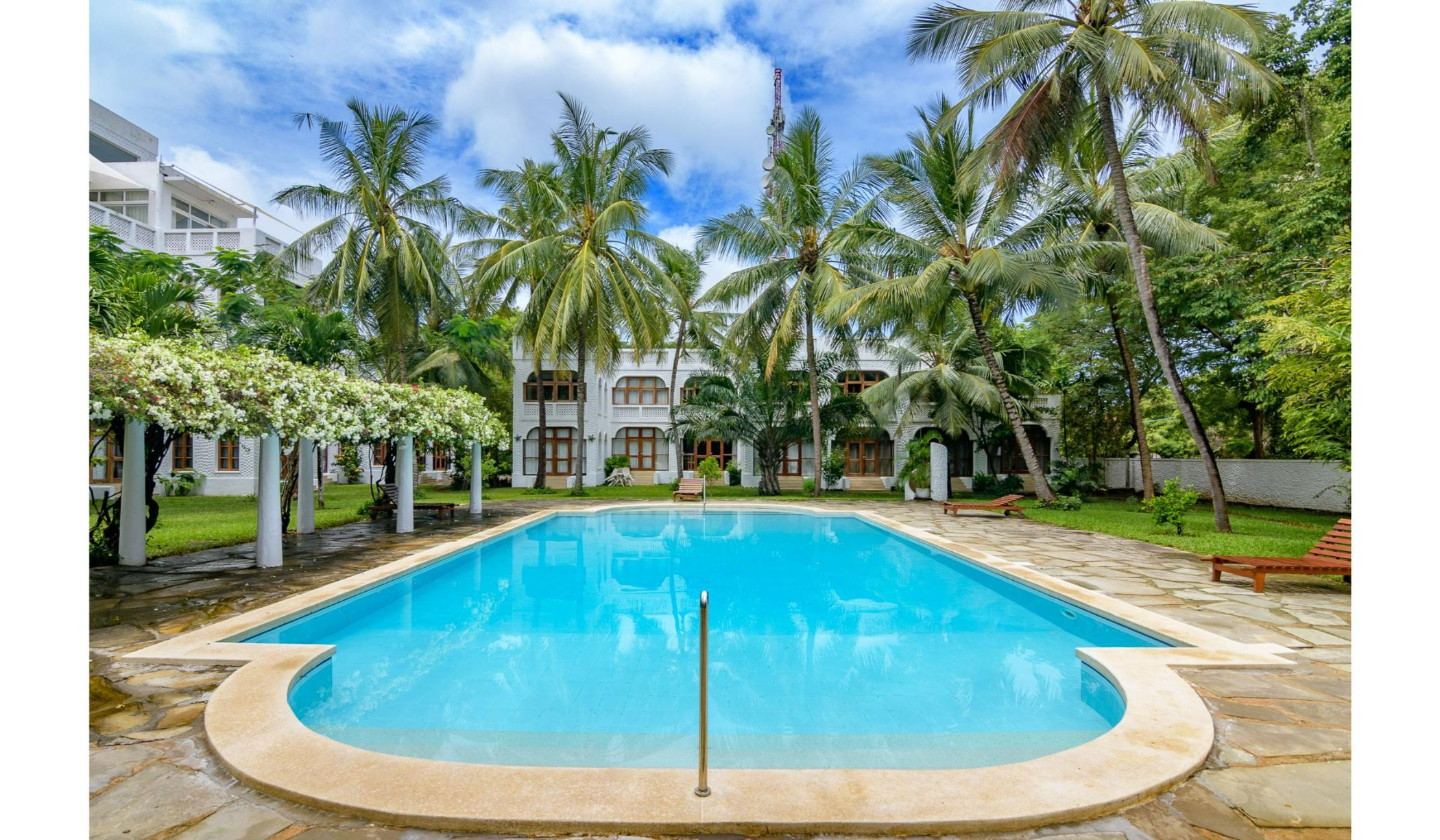 Apartment sold in Diani, Kenya - 3KE1648593
