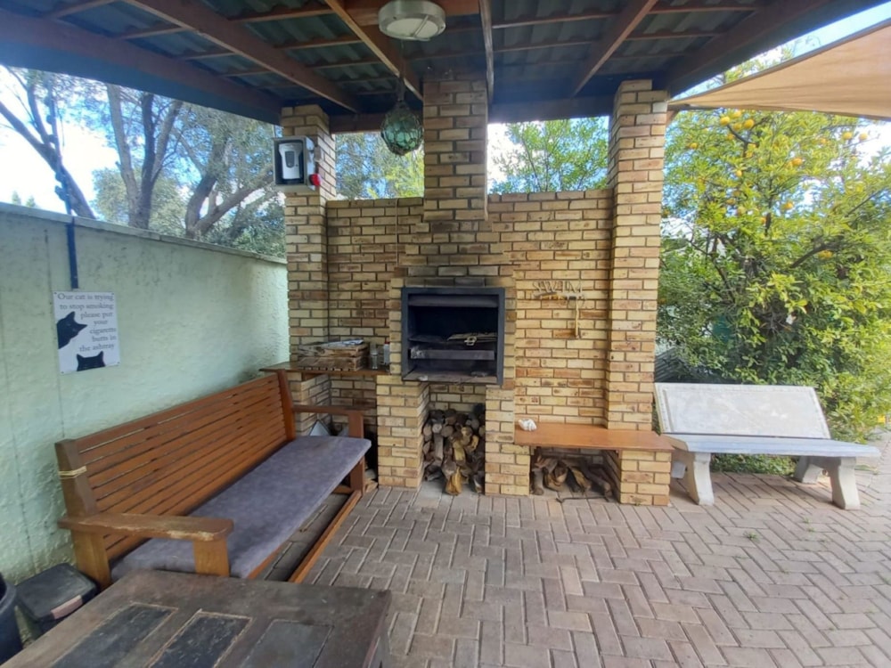 Commercial Building for sale in Rhodesdene - 1KJ1648820