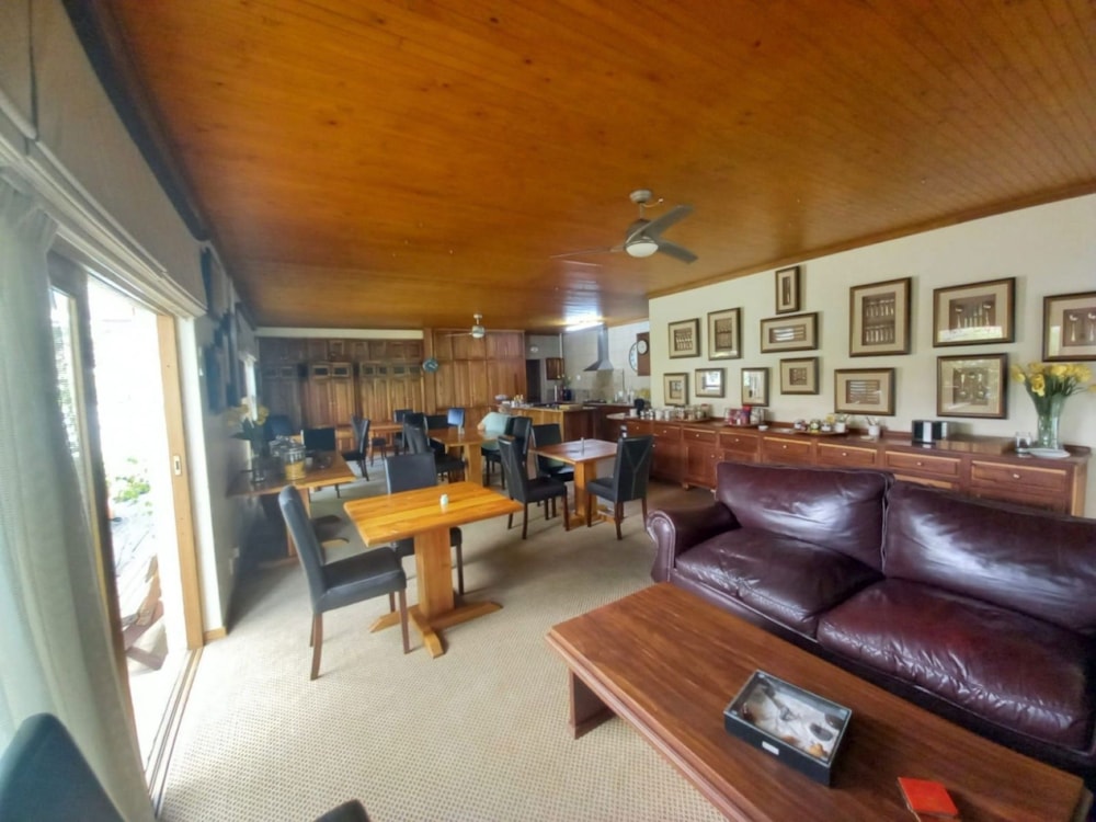 Commercial Building for sale in Rhodesdene - 1KJ1648820