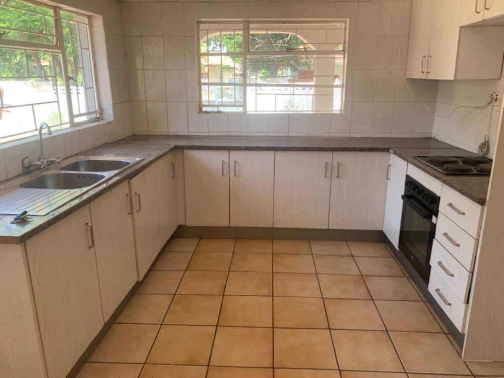 House to rent in Phakalane, Botswana - 3BO1718705